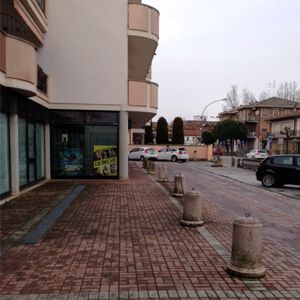 Il portico di Viale Oroboni davanti allo studio